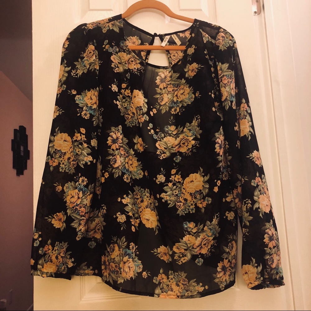 Ladies blouse sheer